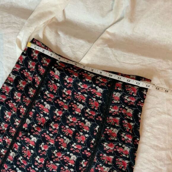 Lux Women's Midi Skirt Floral Print Ruffle Bottom Size Small - Picture 6 of 8